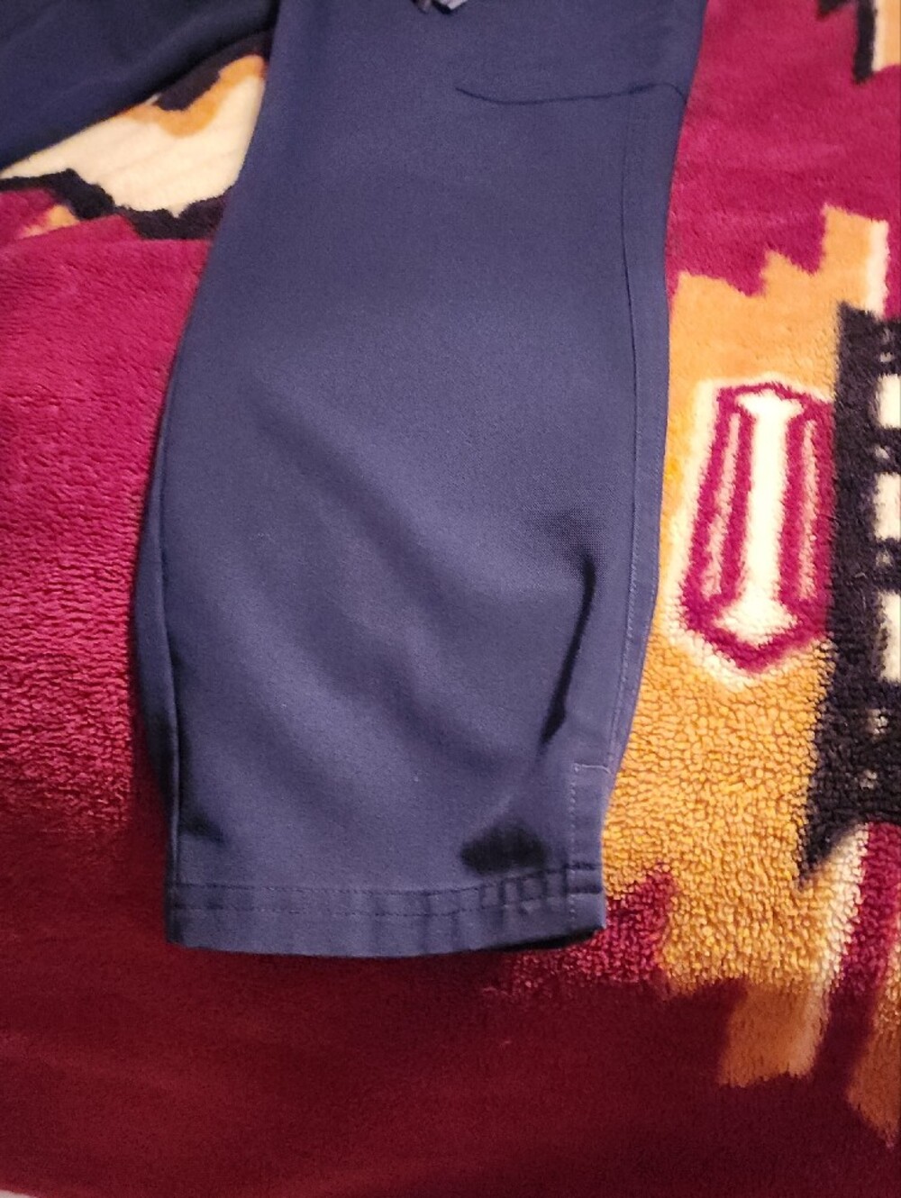 EUC Small Figs Women's Short Sleeve Scrub Top and Pants - Navy. - Picture 6 of 12